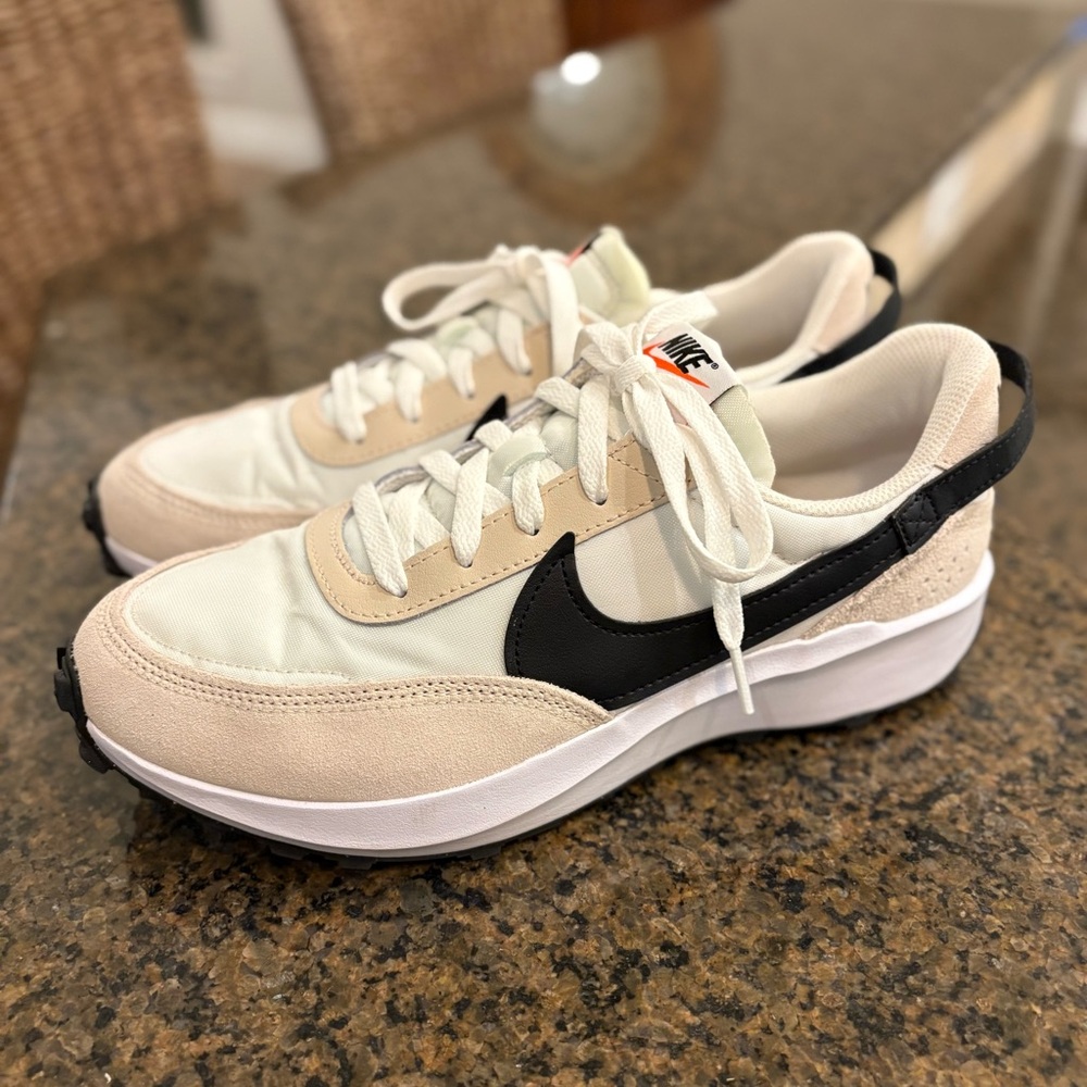 Nike Waffle Debut women’s size 9.5 Cream and Black Running Shoes. Never worn